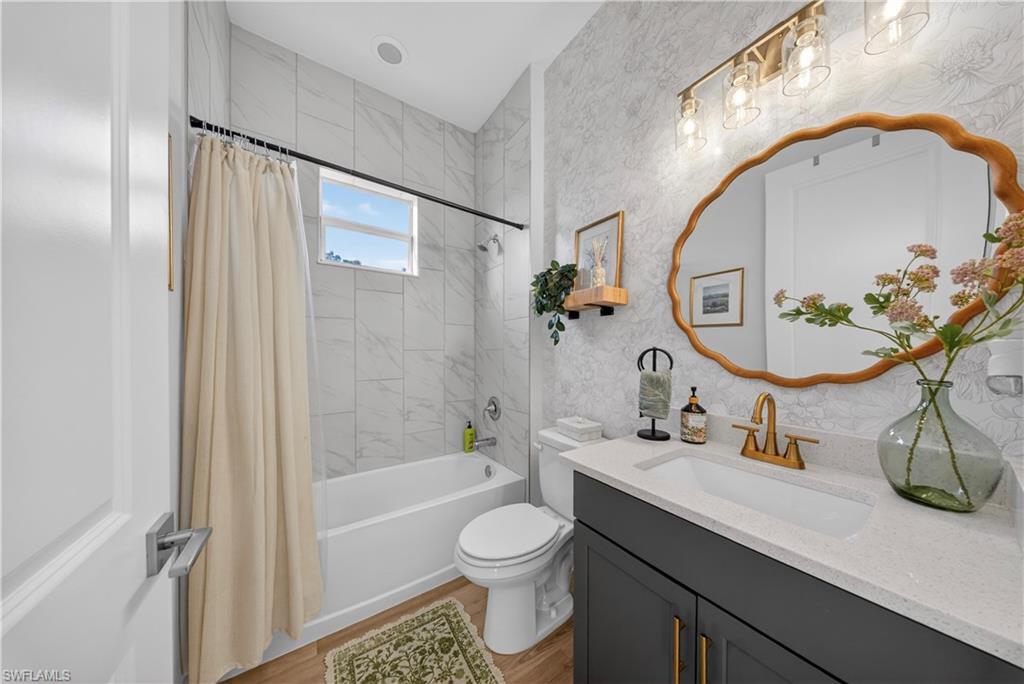 GOLDEN GATE ESTATES - Residential