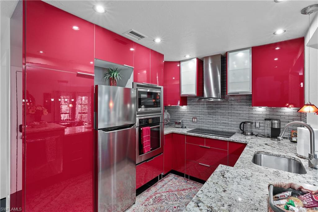 KINGS LAKE - Residential