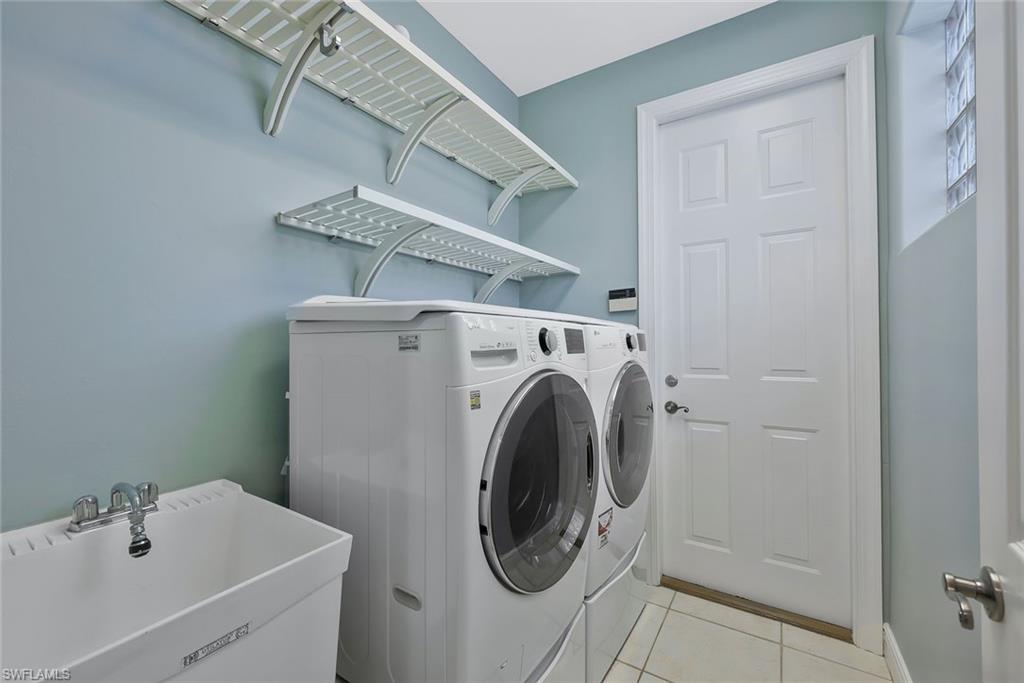 HAMPTON ROW - Residential