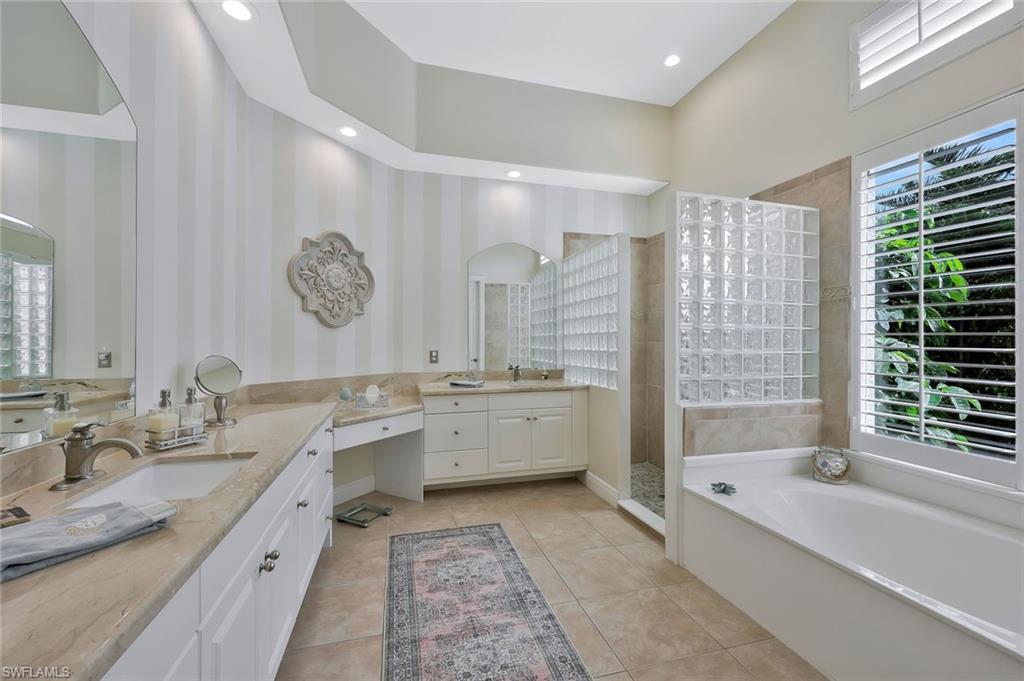 HAMPTON ROW - Residential