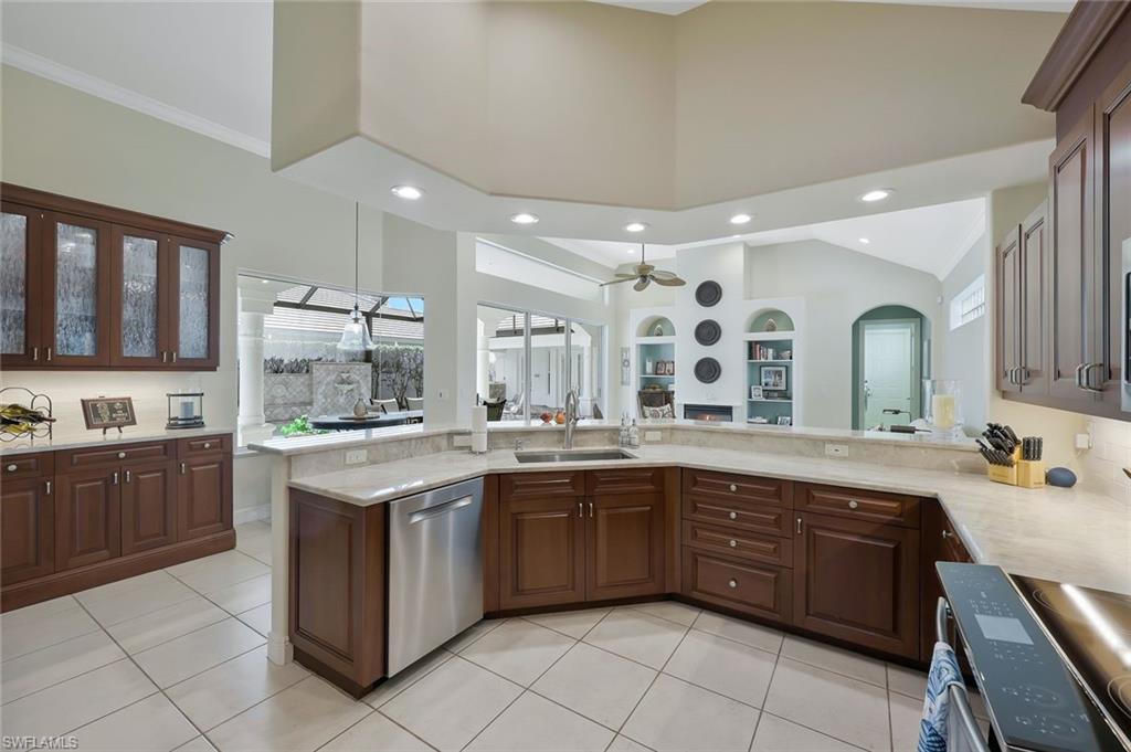 HAMPTON ROW - Residential