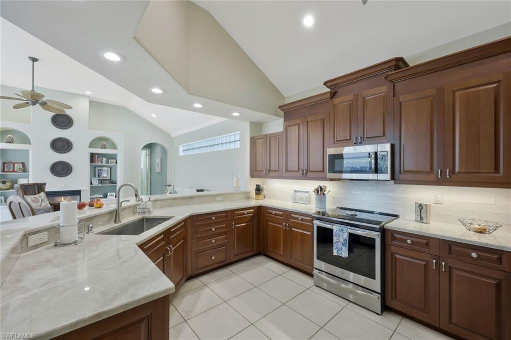 HAMPTON ROW - Residential