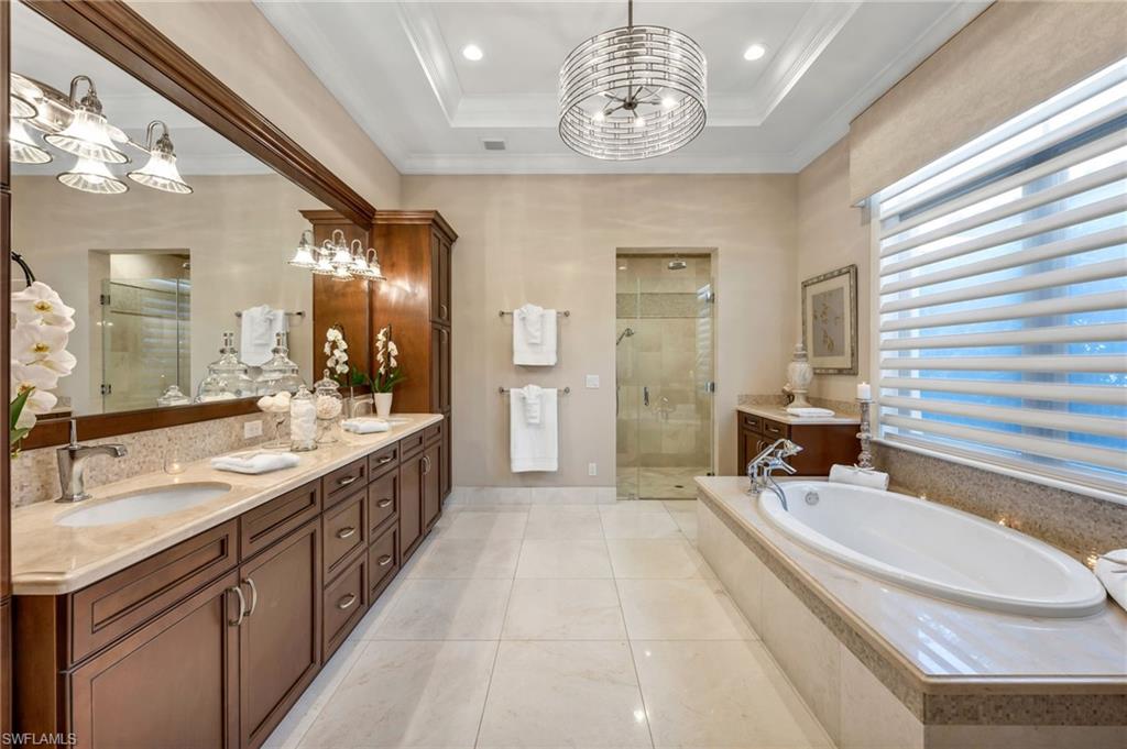 TRADITIONS - Residential