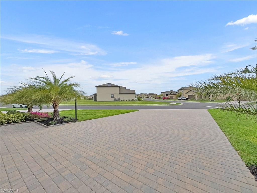 PORTICO - Residential