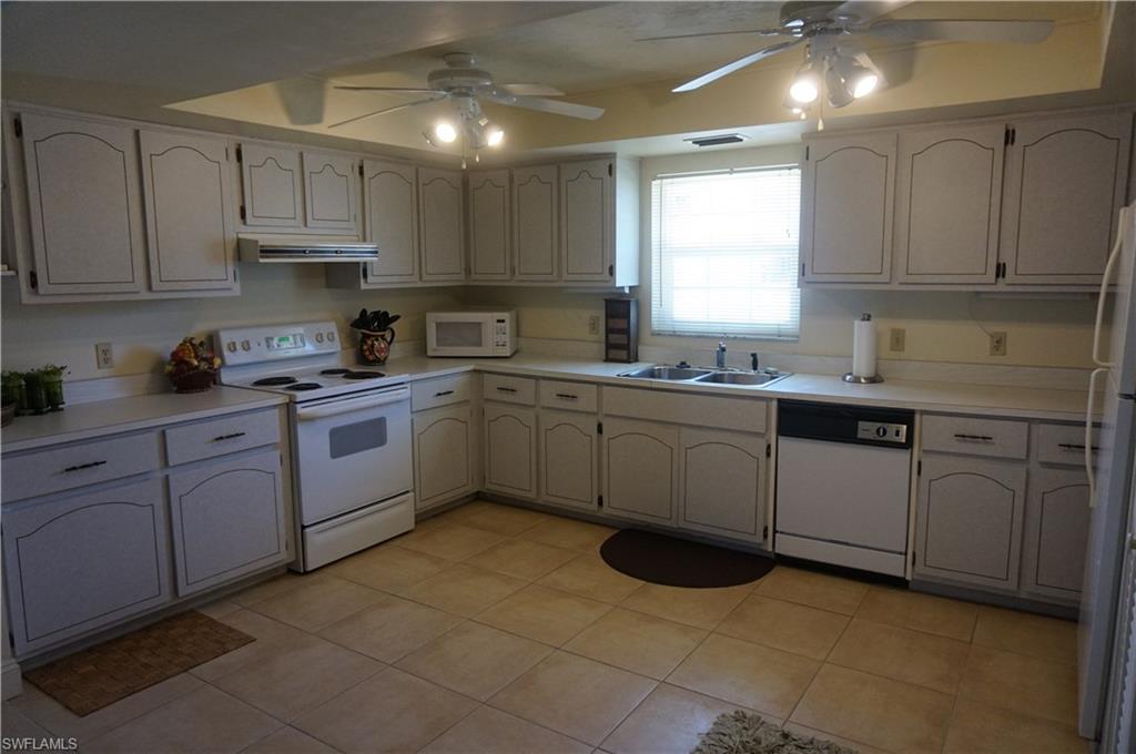 LA BUENA VIDA CONDO - Residential