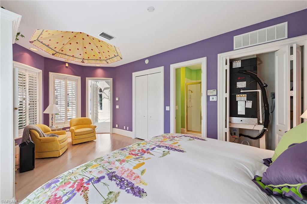 BAY COLONY SHORES - Residential