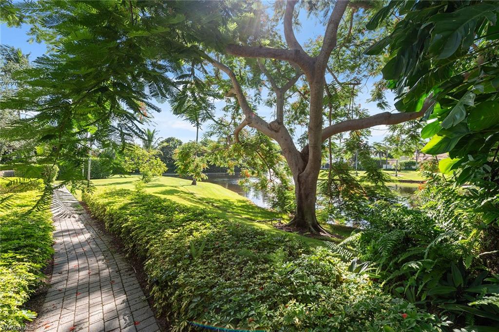 BAY COLONY SHORES - Residential