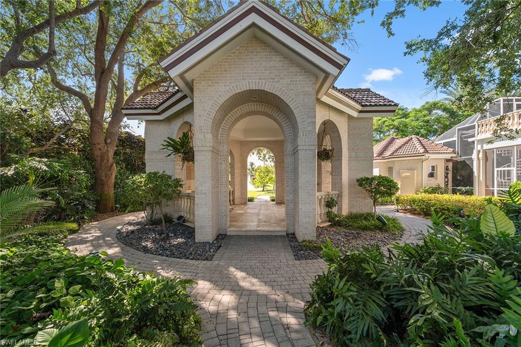 BAY COLONY SHORES - Residential