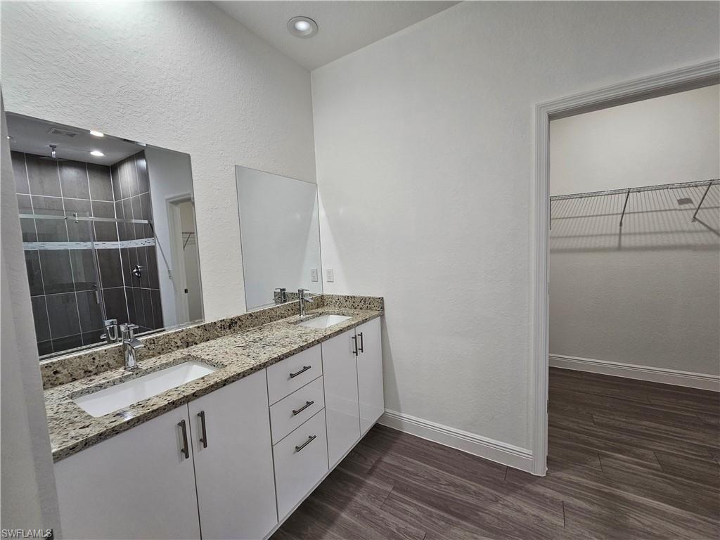 PORT LABELLE - Residential Lease