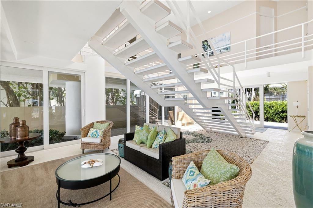 PORT ROYAL - Residential Lease