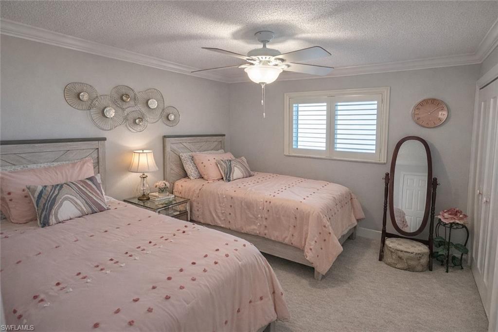 TOWN AND RIVER - Residential