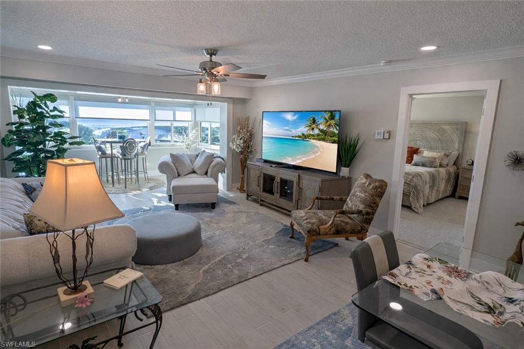 TOWN AND RIVER - Residential