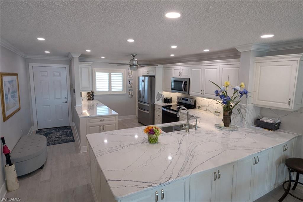 TOWN AND RIVER - Residential