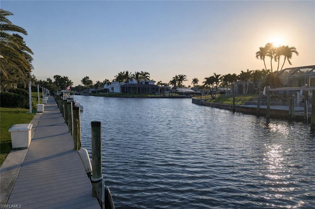 TOWN AND RIVER - Residential