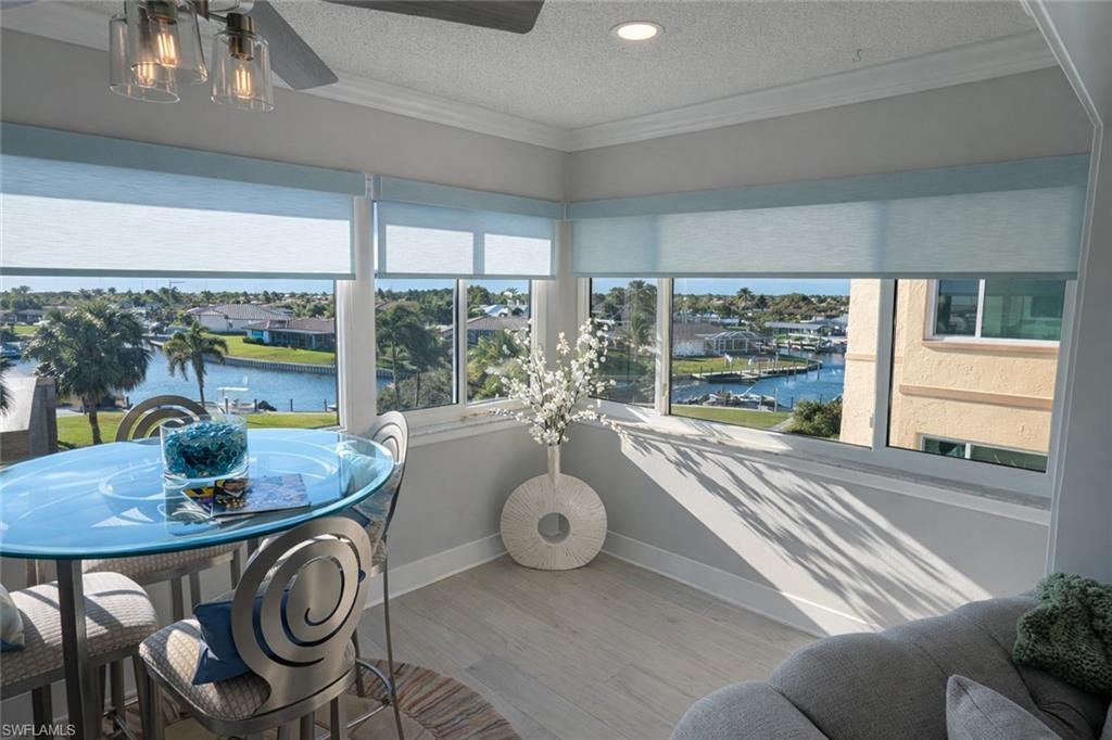 TOWN AND RIVER - Residential