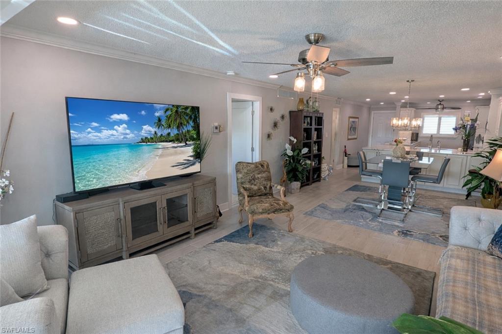 TOWN AND RIVER - Residential