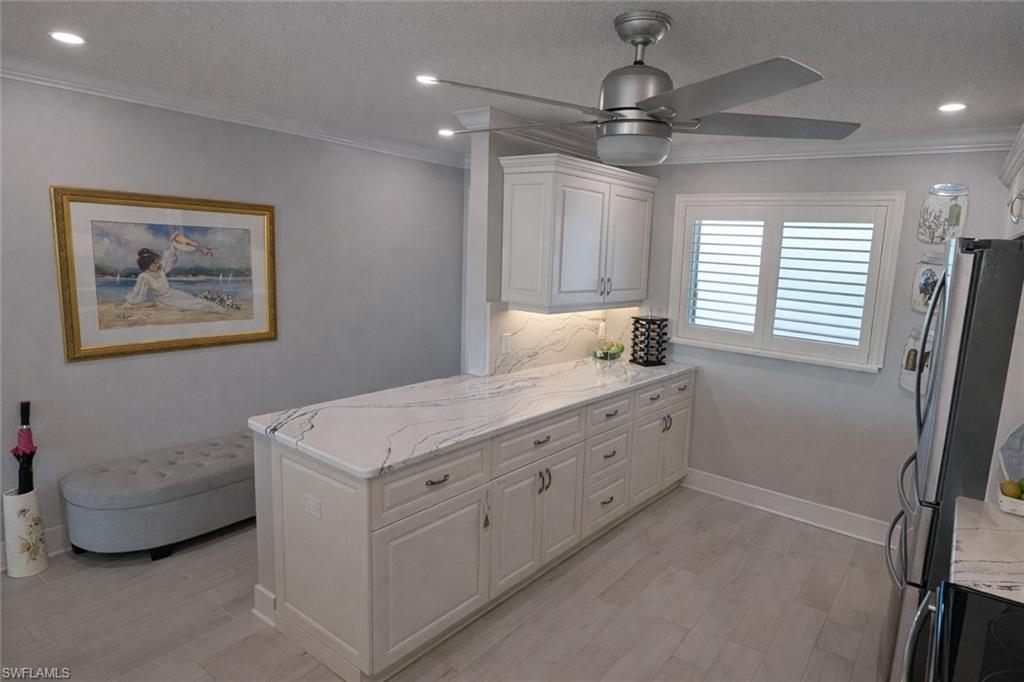 TOWN AND RIVER - Residential