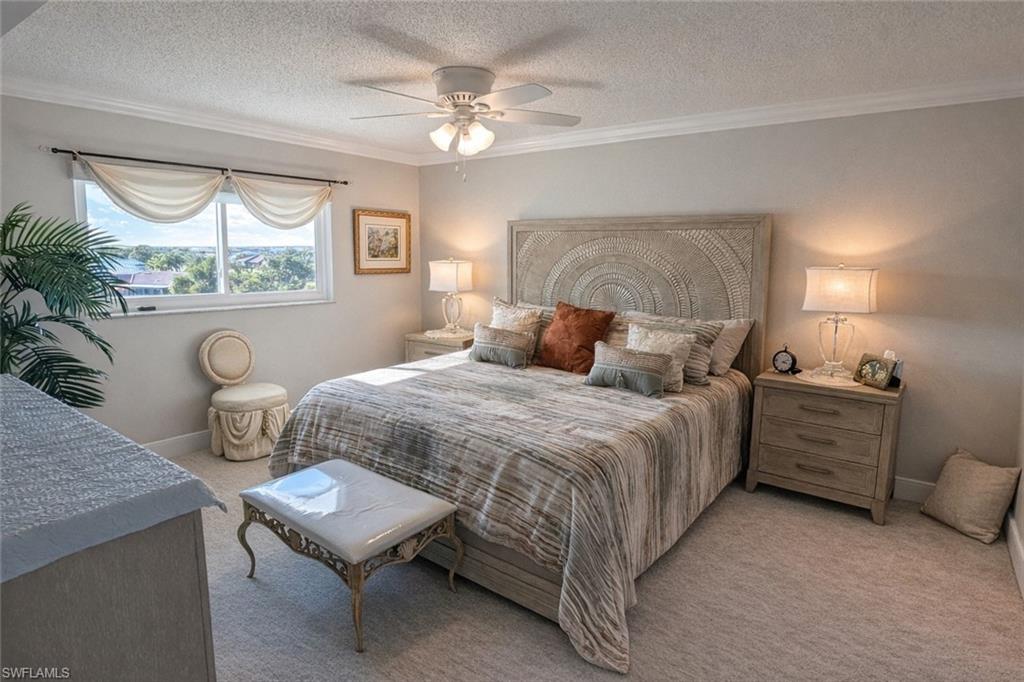 TOWN AND RIVER - Residential