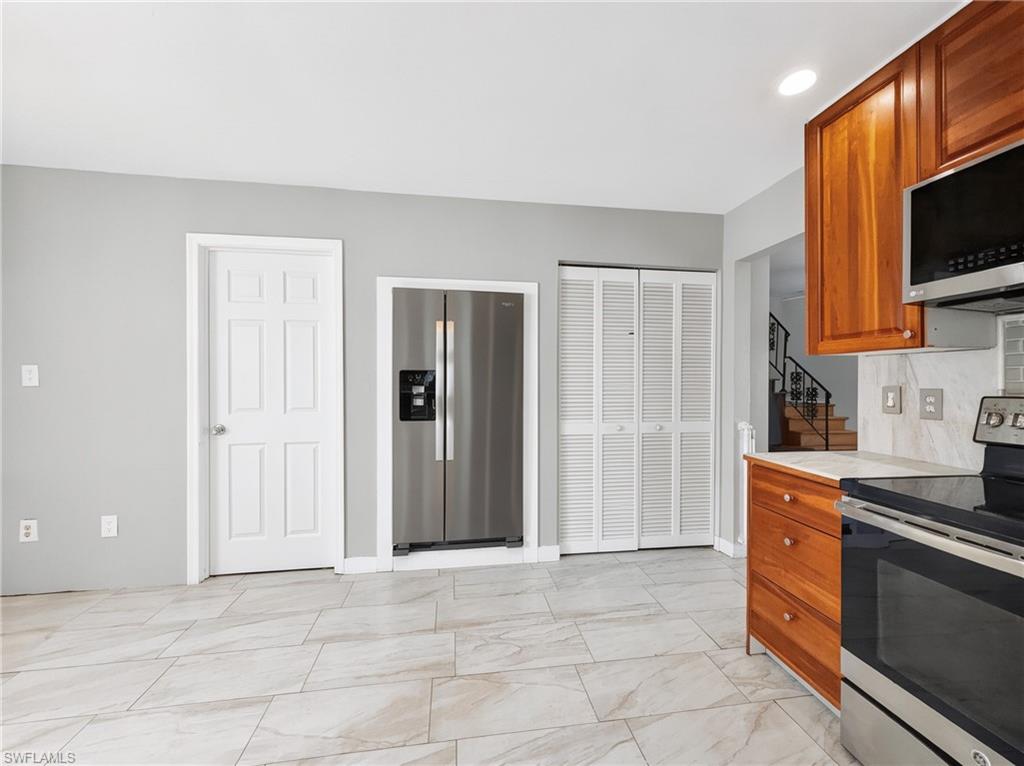 ARROYAL HEIGHTS - Residential Lease