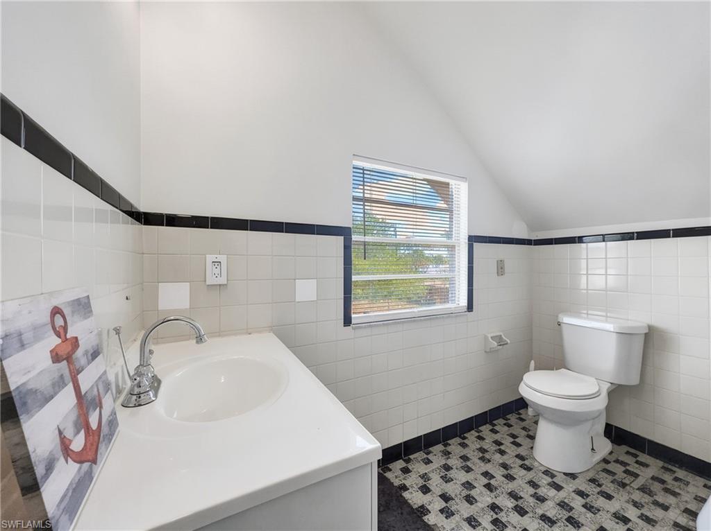 ARROYAL HEIGHTS - Residential Lease