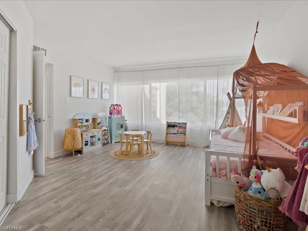 WEDGMONT - Residential