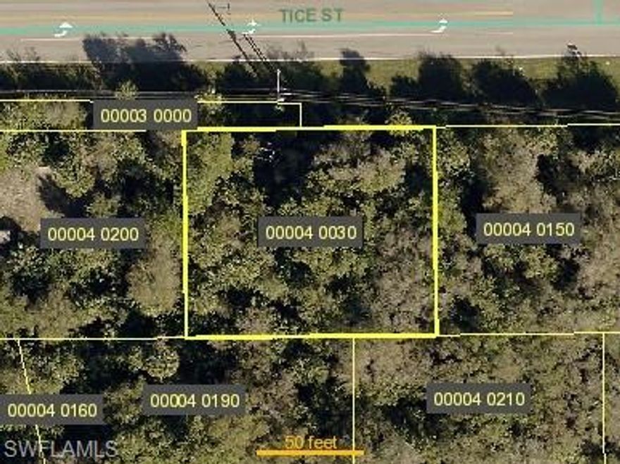 Great Location for IL Zoned commercial Lot.