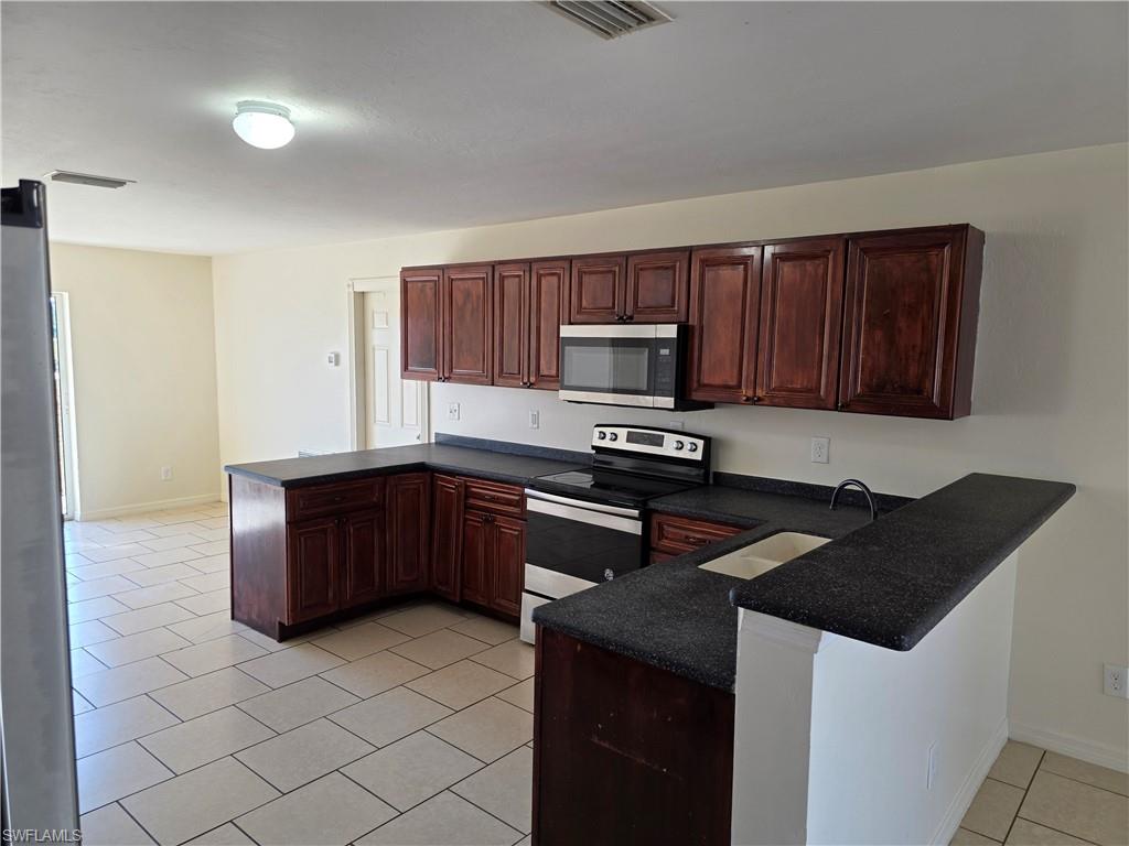 PORT LABELLE - Residential Lease