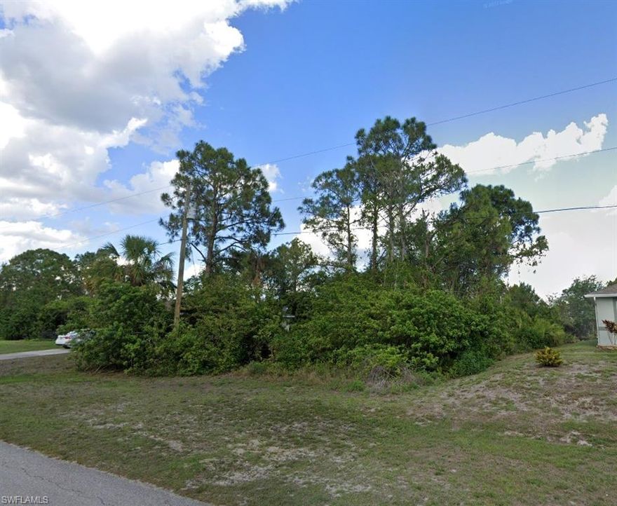 Looking to build your new home, or expanding your investment portfolio? Then do not miss out on this vacant land. Close to 82 Rd and located in a fast-growing area. Priced to sell on this competitive market. Go and show!