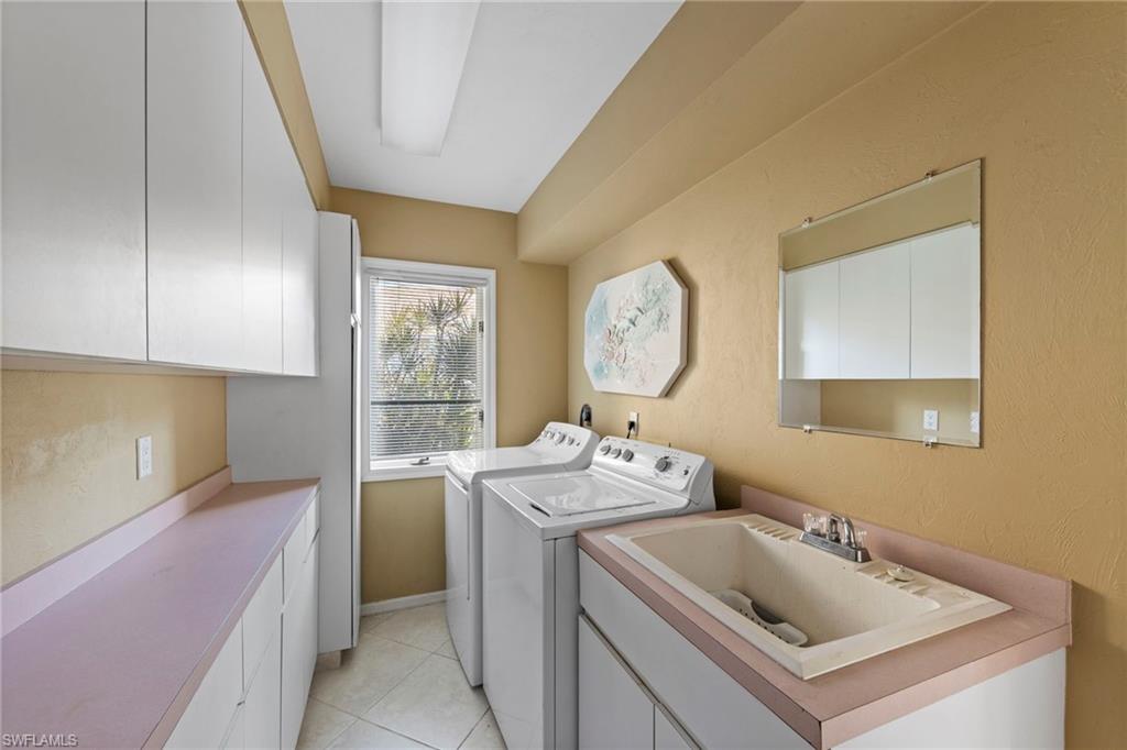 SPANISH WELLS - Residential