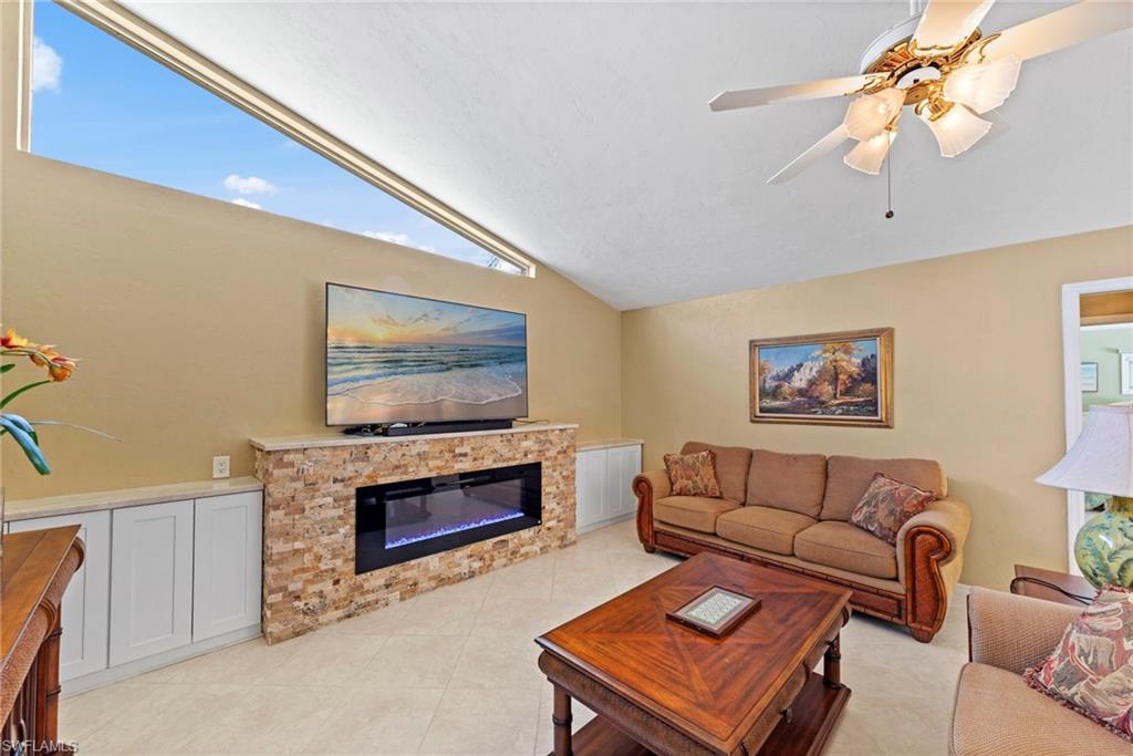 SPANISH WELLS - Residential