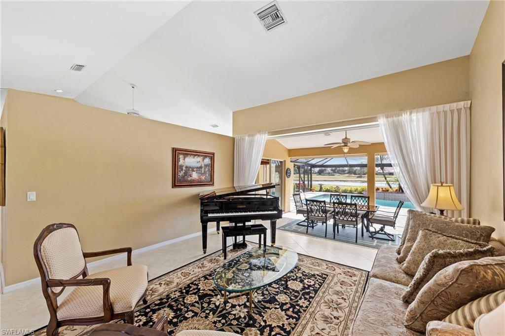 SPANISH WELLS - Residential