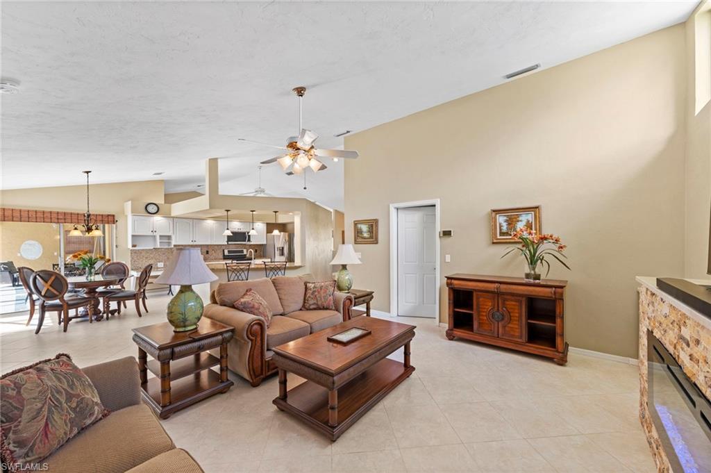 SPANISH WELLS - Residential