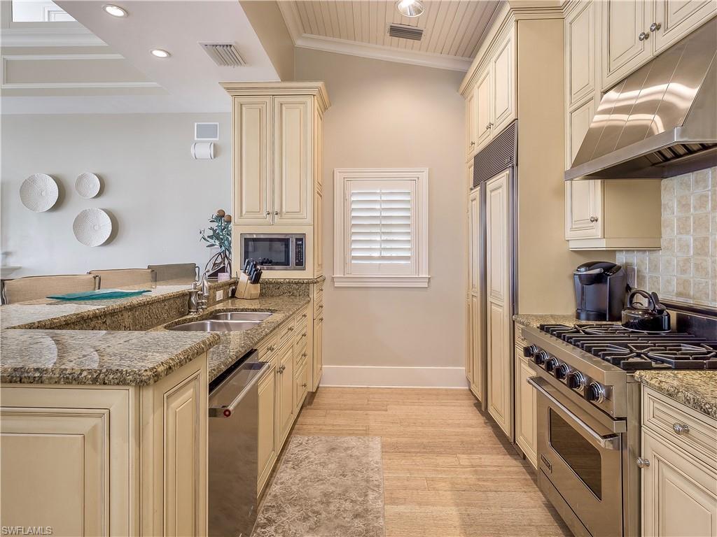 CAPTIVA BEACH - Residential