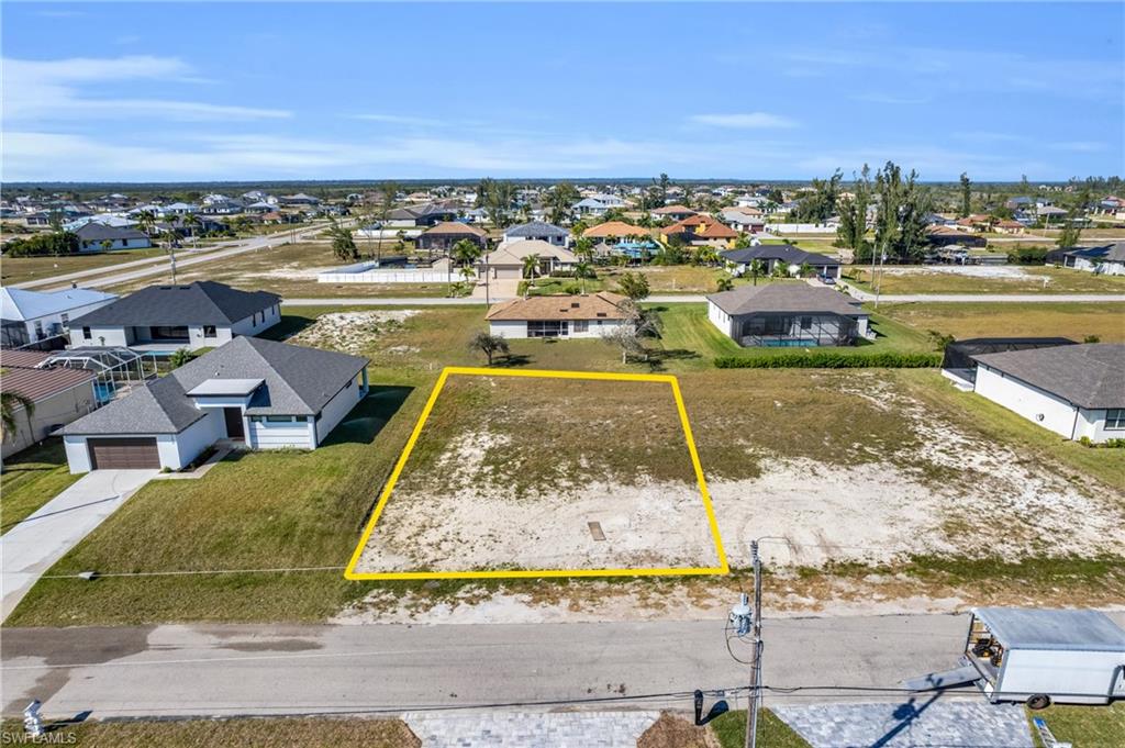 1612 NW 38th AVE