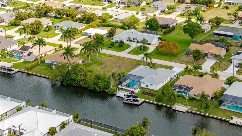 CAPE CORAL - Land