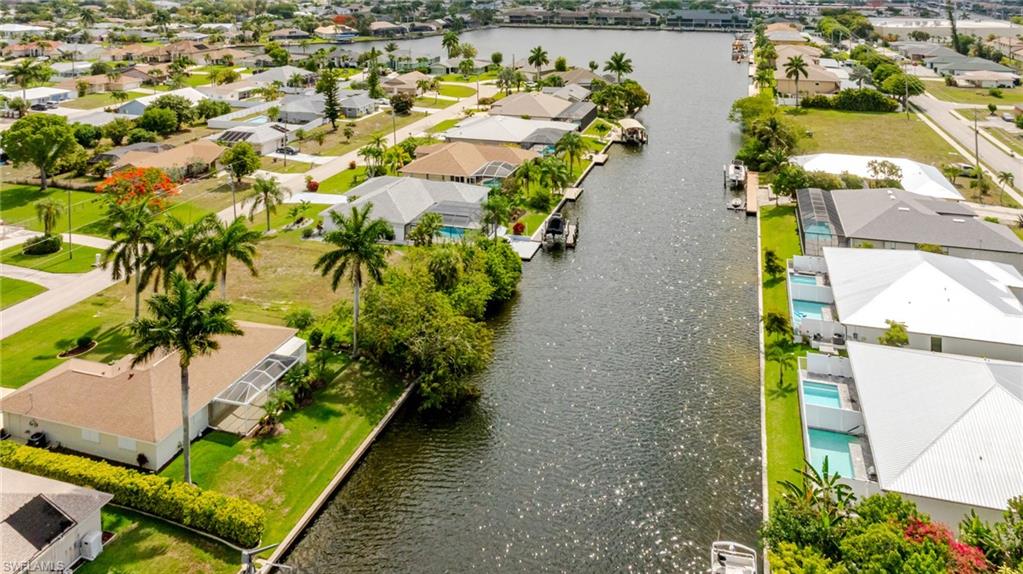 CAPE CORAL - Land