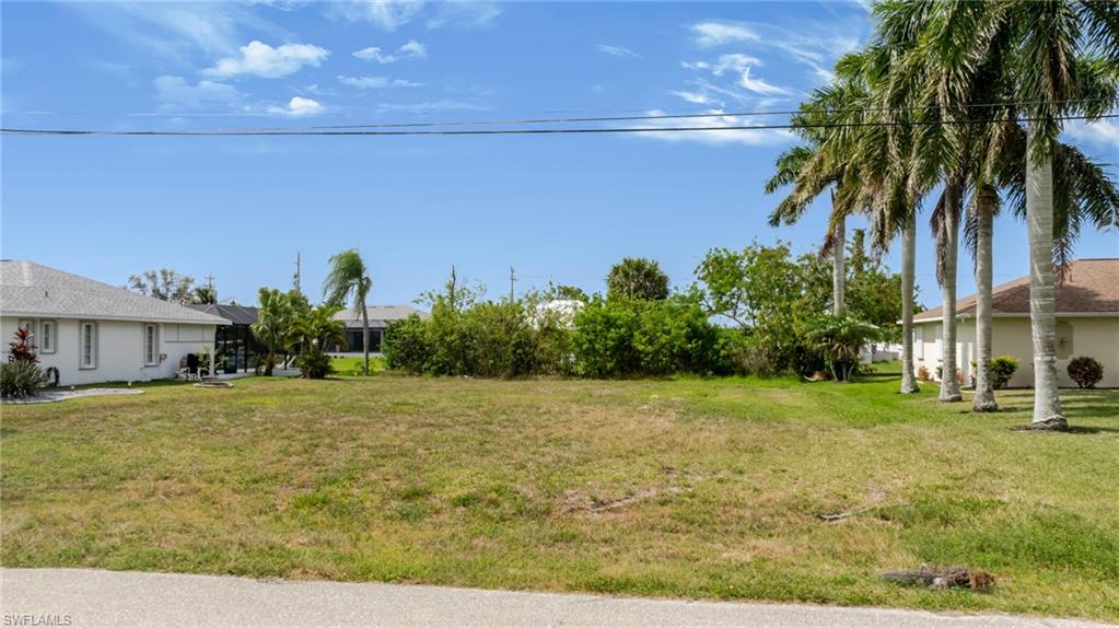 CAPE CORAL - Land