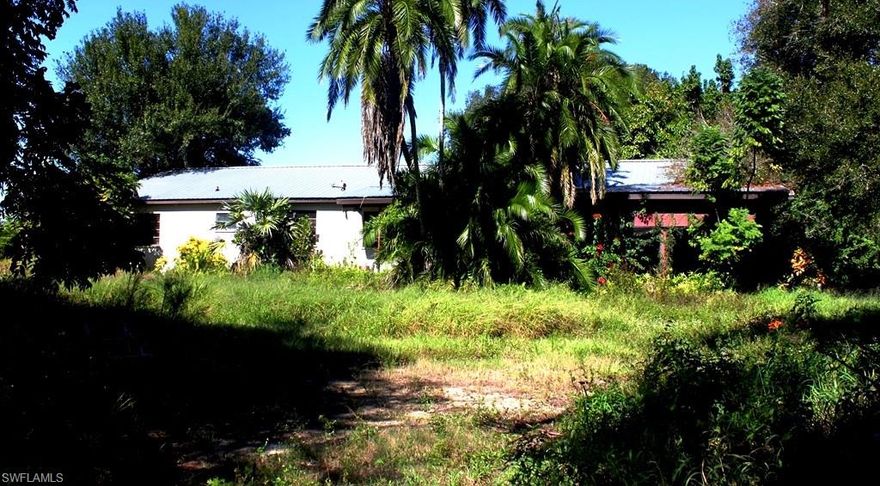 1.87 ACRES in LAKEPORT - 3 Parcels .67ac, 51ac & .69ac should you plan to locate Family * 2516sqft CBS Home * 21'x25' SCREENED RM * 11'x16' STORAGE * Metal Roof * 4BD/2BA * LIVING & FAMILY ROOMS * KITCHEN Oak Cabinets * Pine Tongue-&-Groove & Drywall * CITY WATER * HUGE OAKS & PALMS + NATIVE LANDSCAPE * HOME Blt in 1956 *  Someone needs to BRING BACK THE SPARKLE ** Speaking of Sparkle, Property is 6 miles from Brighton Seminole Reservation who host great Events, Casino & 3 Restaurants to enjoy + +