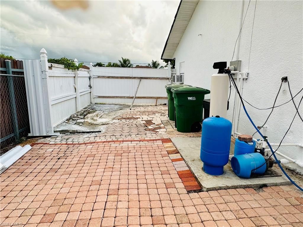 GOLDEN GATE CITY - Residential