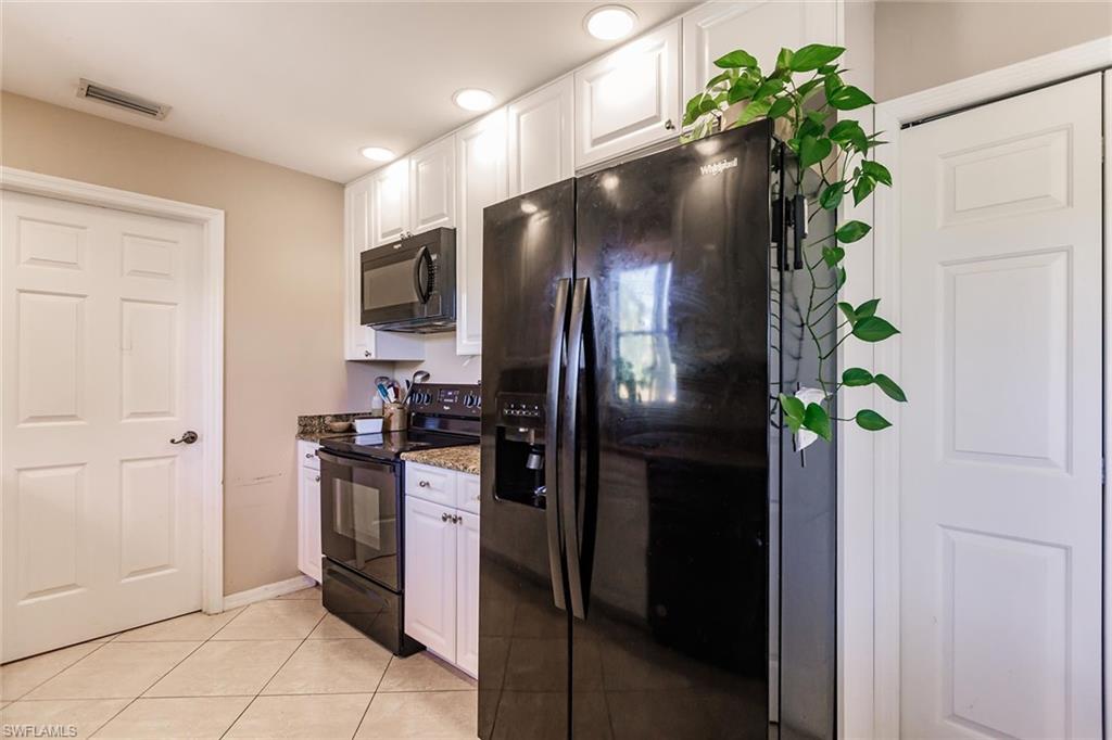 SAN CARLOS PARK - Residential