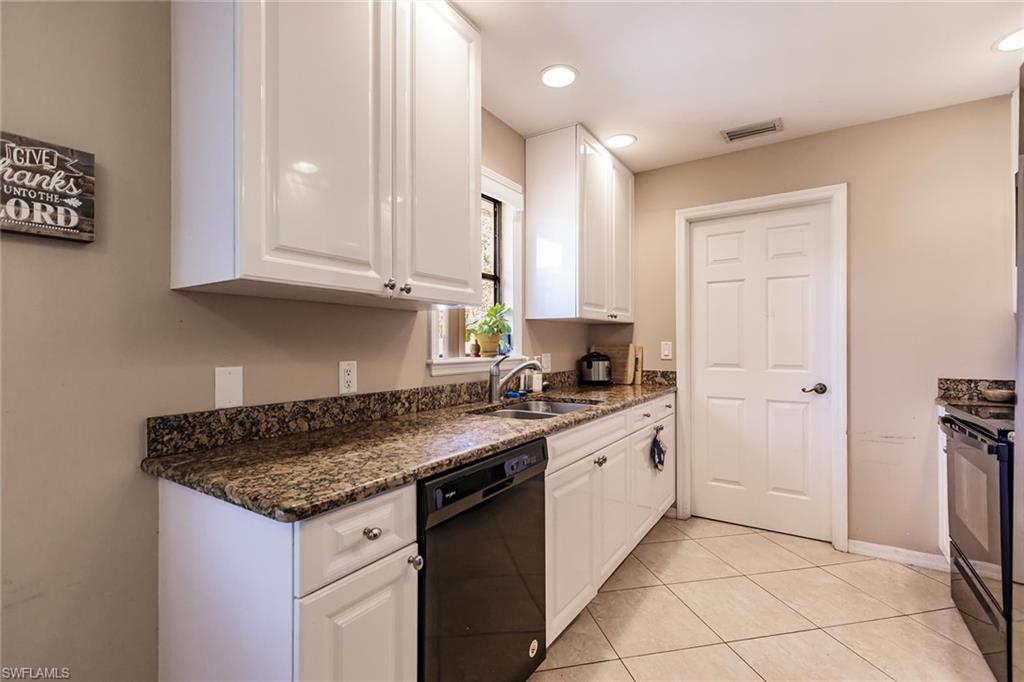 SAN CARLOS PARK - Residential