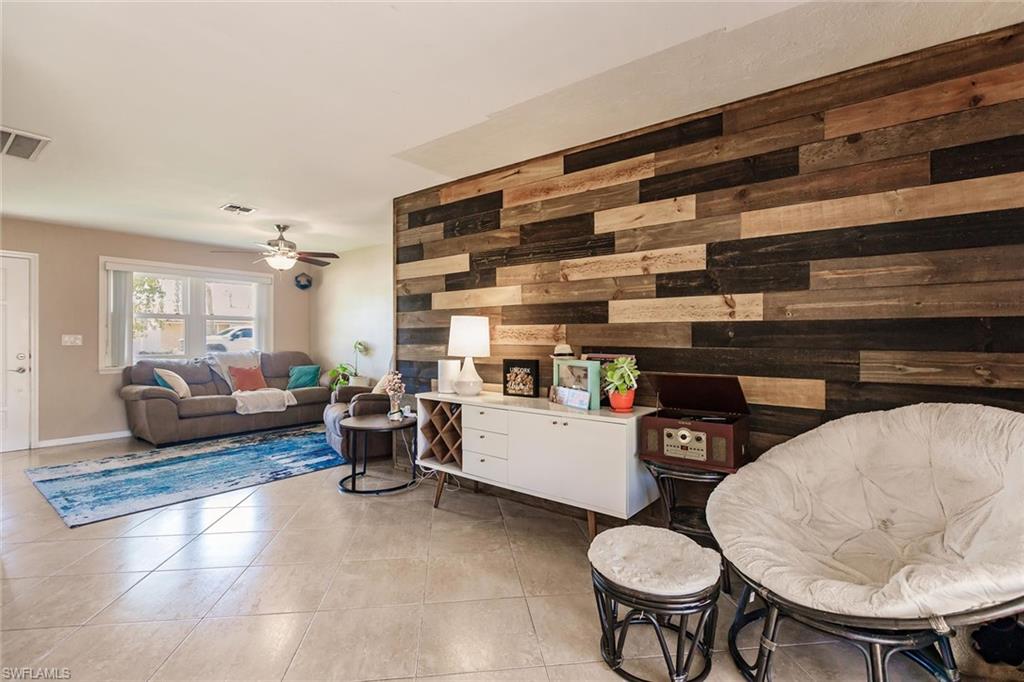 SAN CARLOS PARK - Residential