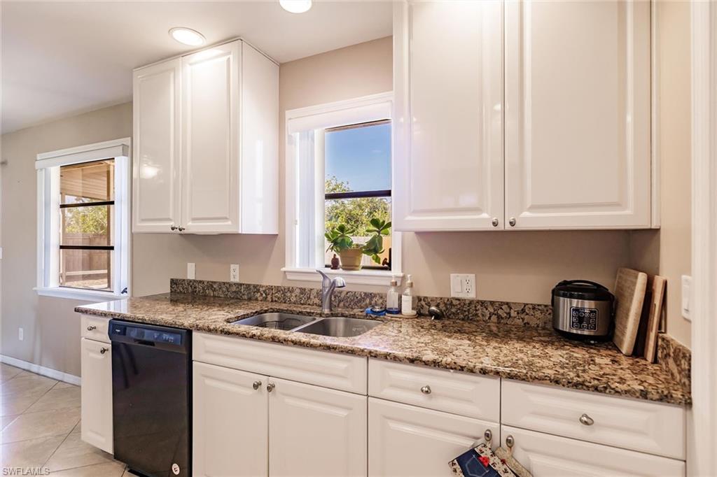 SAN CARLOS PARK - Residential