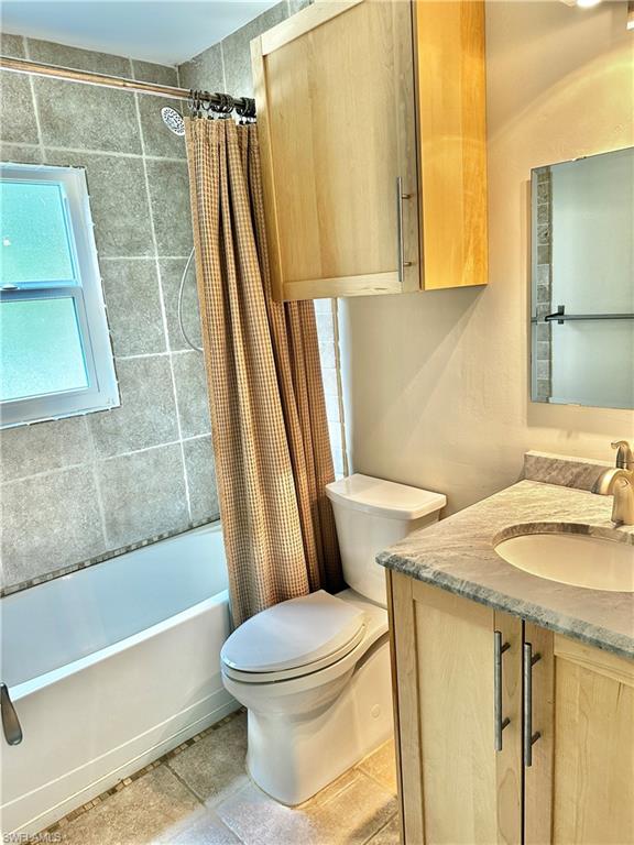 AROYAL PINES - Residential Lease