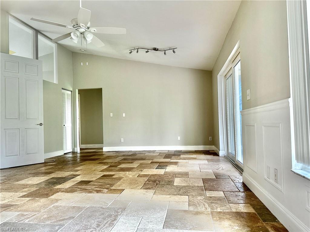 AROYAL PINES - Residential Lease