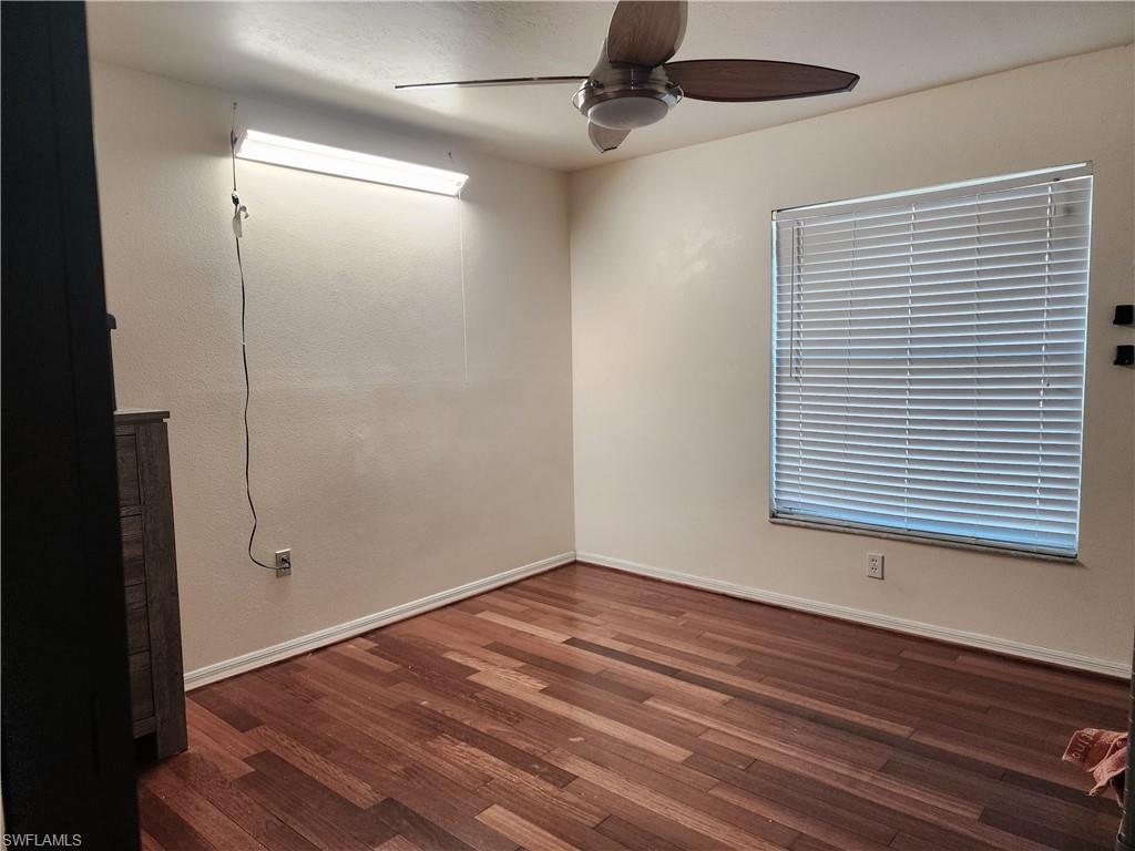 SAN CARLOS PARK - Residential