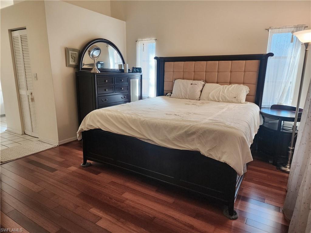 SAN CARLOS PARK - Residential