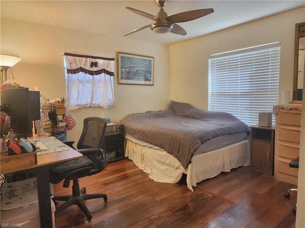 SAN CARLOS PARK - Residential