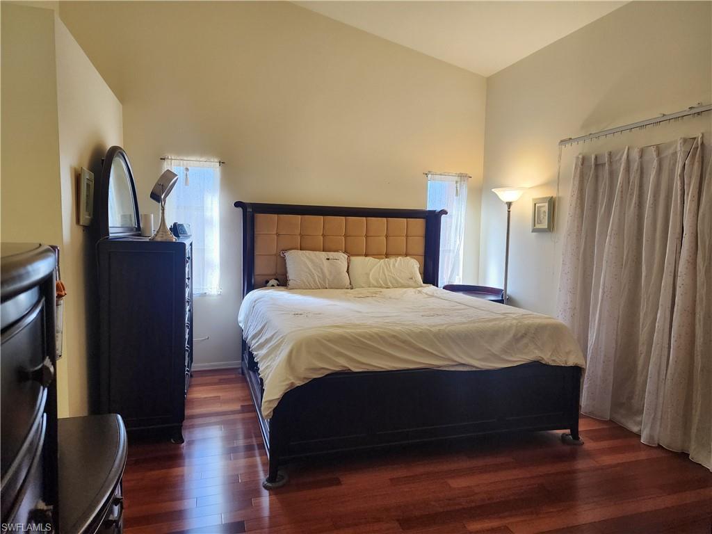 SAN CARLOS PARK - Residential