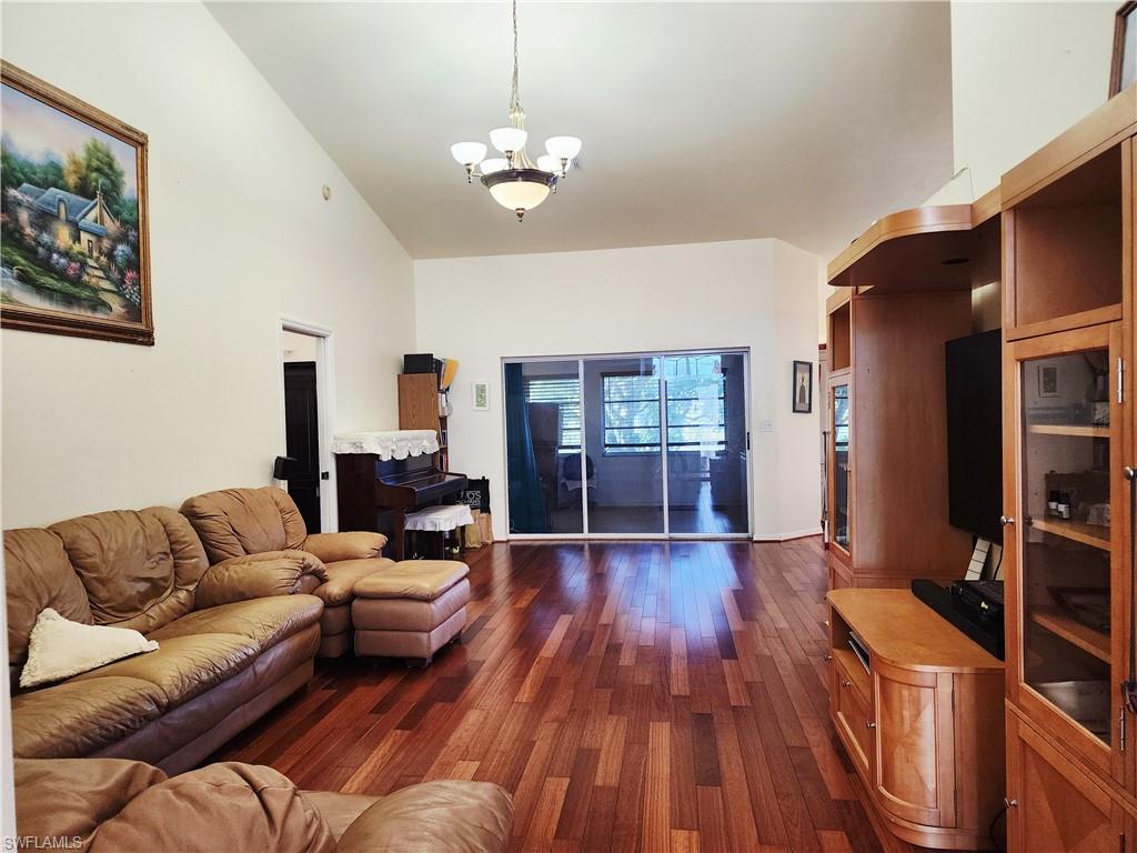 SAN CARLOS PARK - Residential